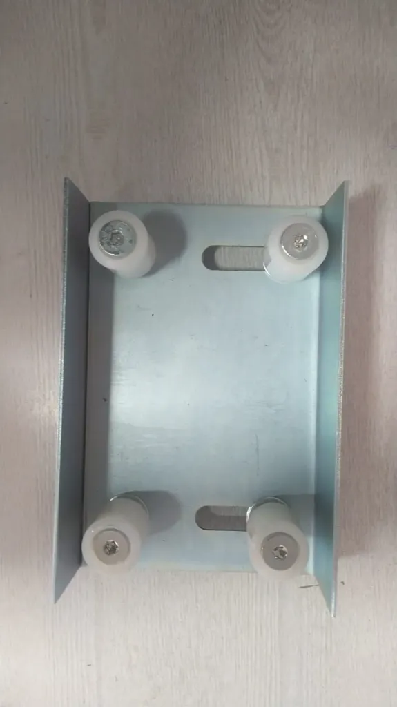 Guía de 4 rodillos de 30mm