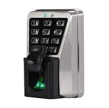 Control de Acceso Biométrico IP Anti-Vandálico para Exterior
Case Metálico, IP65, resistente al agua y al polvo
Capacidad de Huellas: 3,000
Capacidad de Tarjetas: 30,000
Capacidad de Registros: 100,000
Comunicación: TCP/IP, RS485